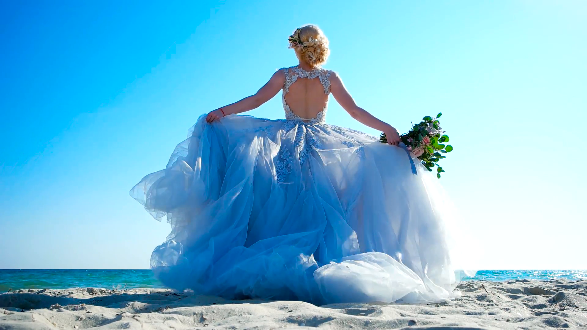 Beach Wedding Dresses – For Hawaiian Or Beach Themed Wedding