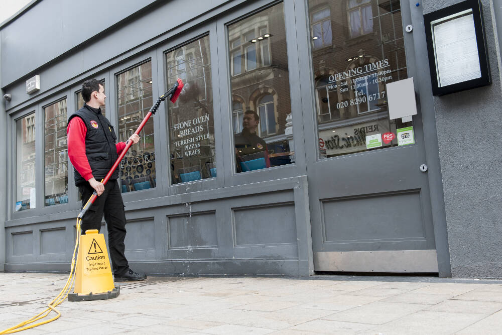 Are You Looking For The Best Window Cleaners? Follow These Simple Tips